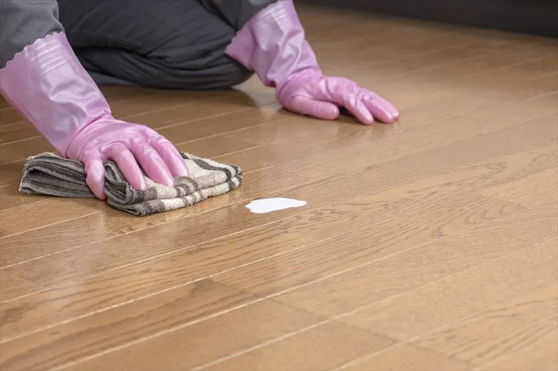フローリングの床をお手入れする方法は？